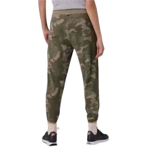 NEW PRANA Cozy Up Ankle Pant Sage Camo Soft French Terry Crop Jogger Size Medium - Picture 2 of 6